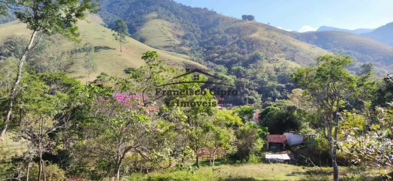 Imagem Sítio à venda no bairro Coloninha - Guaratinguetá/SP