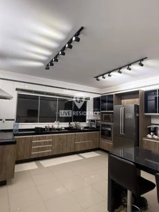 Imagem Casa térrea a venda em Condomínio bem localizado