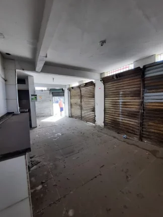 Imagem Loja COMERCIAL em Cabo Frio - RJ, Jacaré