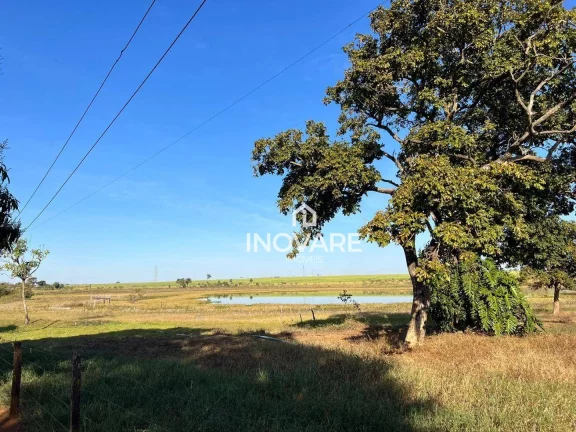 Imagem Chácara com 2 dormitórios à venda, 1 m² por R$ 1.000.000,00 - Zona Rural - Itumbiara/GO