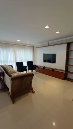 Imagem Apartamento à venda, com 3 quartos, 130m²