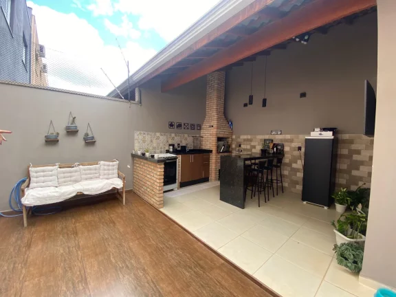 Imagem Charmosa Casa à Venda no Bairro Village, Tatuí, SP!