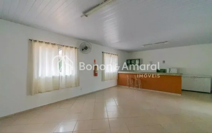 Imagem Características do Imóvel:
2 Dormitórios, sendo um com armário planejado, proporcionando mais pr...