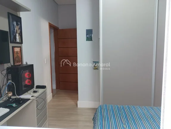 Imagem Localizada no Condomínio Real Park Sumaré, esta bela casa térrea oferece conforto, sofisticação...