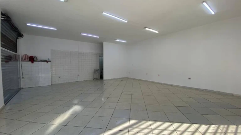 Imagem Salão Comercial de Esquina para Locação – Miolo do Ipiranga
