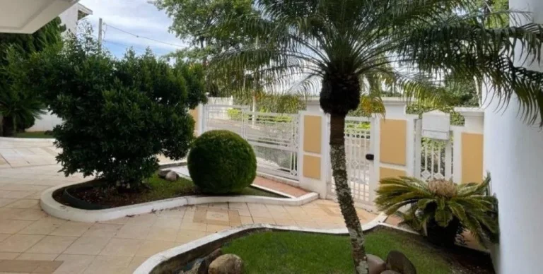 Imagem Casa para Venda em Atibaia, Vila Santista, 8 dormitórios, 4 suítes, 6 banheiros, 4 vagas
