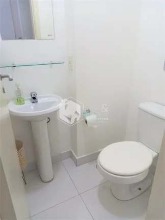 Imagem SALA À VENDA, COM 37M² 2 SALAS + RECEPÇÃO, 2 BANHEIROS, COM SACADA E VISTA DO NONO ANDAR, COM 1 VAGA EM FRENTE A ESTAÇÃO PARAISO DO METRÔ - VILA MARIANA