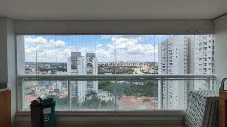 Imagem Lindo apartamento em andar alto, com sol da manhã e uma vista privilegiada. Originalmente com três...