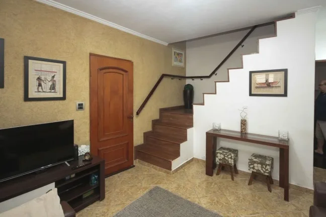 Imagem Lindo Sobrado na Vila Formosa, com 3 dorm, 2 suítes, são 3 pavimentos, com terraço e 2 vagas de garagem.