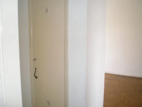 Imagem Apartamento espaçoso na Alameda Barão de Limeira, onde nesta numeração o local é mais tranquilo...