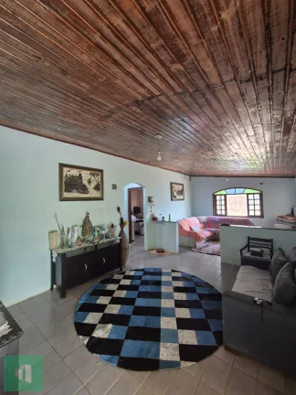Imagem Sítio com 3 quartos, 13000m2, à venda