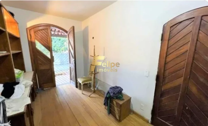 Imagem NÃO PERCA TEMPO E VENHA CONHECER ESTA LINDA E ENORME CASA DE 02 PAVIMENTOS NA ENSEADA DO SUÁ EM VITÓRIA/ES!