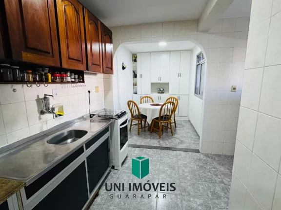 Imagem Apartamento Amplo frente para a rua 02 quartos (01 suíte), Garagem, Área Externa, Praia do Morro