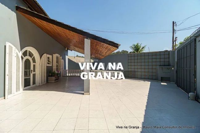Imagem Casa com 5 quartos, sendo 4 suítes na Granja Viana - Carapicuíba/SP