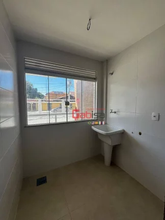 Imagem Apartamento com 2 dormitórios à venda, 61 m² por R$ 425.000,00 - Palmeiras - Cabo Frio/RJ