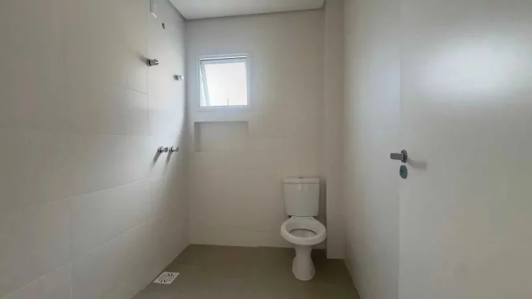 Imagem Casa com 3 dormitórios sendo 1 suíte e 2 vagas garagem - Campeche, Florianópolis/SC