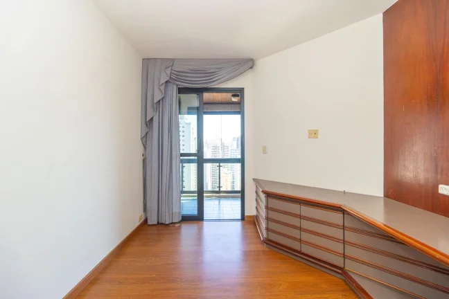 Imagem Apartamento de 4 quartos no bairro Água Verde