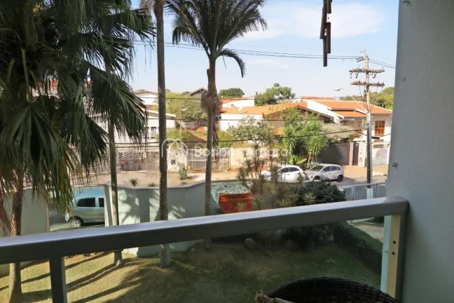 Imagem Situado em uma das áreas mais desejadas do Taquaral, a poucos metros da charmosa Lagoa, este imóve...