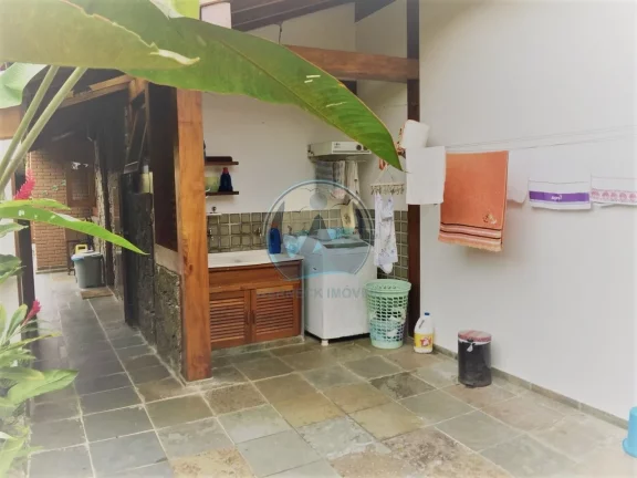Imagem Imperdível: Casa à venda em Ubatuba-SP, Parque Vivamar! 3 quartos, 2 suítes, 1 sala, 2 banheiros, 141 m² de área.