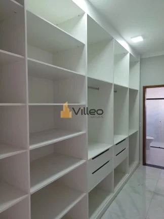 Imagem Descubra o prazer de morar em uma casa sofisticada e bem planejada no Condomínio Le France, localiz...