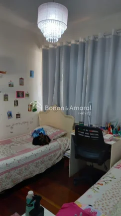 Imagem Apartamento à venda em localização privilegiada, próximo à Lagoa do Taquaral e a uma ampla rede...