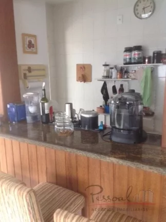 Imagem Cobertura plana, muito espaçosa, posição solar norte. Sala de tv, ampla sala de estar/jantar, ár...