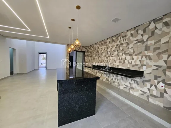 Imagem Moderna e recém-construída, esta casa térrea oferece conforto e elegância em cada detalhe. Com p...