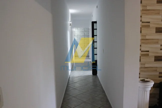 Imagem Sobrado amplo, seguro e completo para quem busca conforto definitivo em S.A