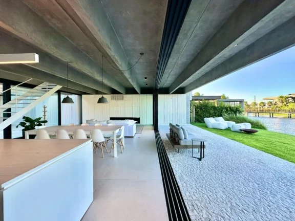 Imagem Casa em Condominio 3 Dormitórios - Bairro xangri-la
