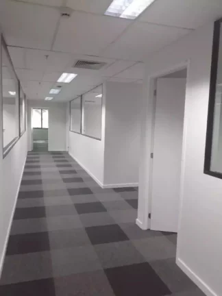 Imagem Laje Comercial de Alto Padrão em Pinheiros, São Paulo-SP: 5 Salas, 13 Banheiros, 21 Vagas de Garagem - 775m²