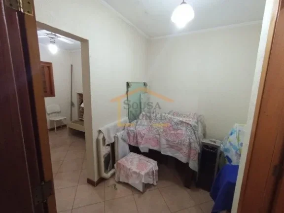 Imagem Sobrado em condomínio fechado, 3 dormitórios, sendo 3 suítes, sala para 2 ambientes, cozinha plan...
