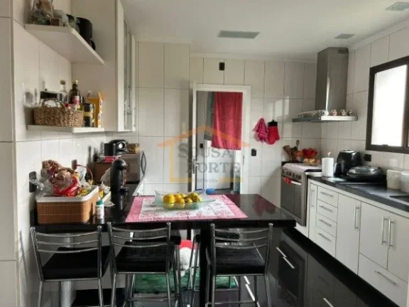 Imagem Amplo apartamento com 3 suítes, sala com 2 ambientes, varanda, sala de jantar, lavabo, cozinha espa...