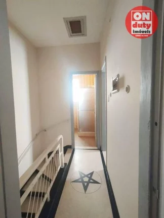 Imagem Sobrado com 2 quartos por R$ 1.500.000 no Embaré em Santos