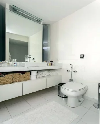 Imagem Cobertura triplex fantástica. Piso inferior: living, terraço, 02 dormitórios com armários, banhe...