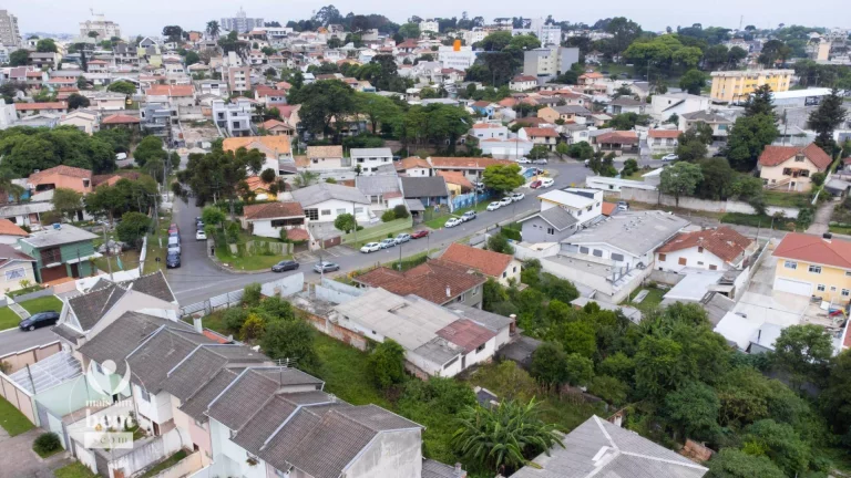 Imagem Terreno ZR4 à venda, 1592 m² por R$ 3.000.000 - Tingui - Curitiba/PR