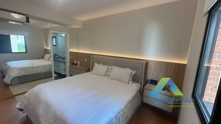 Imagem Apartamento de alto padrão com 170m² em Moema Pássaros fora da rota dos aviões e a 10 minutos a pé do Parque Ibirapuera.
