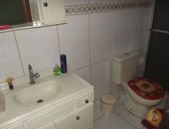 Imagem Sobrado na quadra do mar