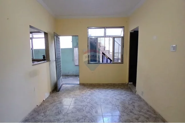 Imagem Casa à venda com 2 quartos, 52 m² em Oswaldo cruz, Rio de Janeiro.