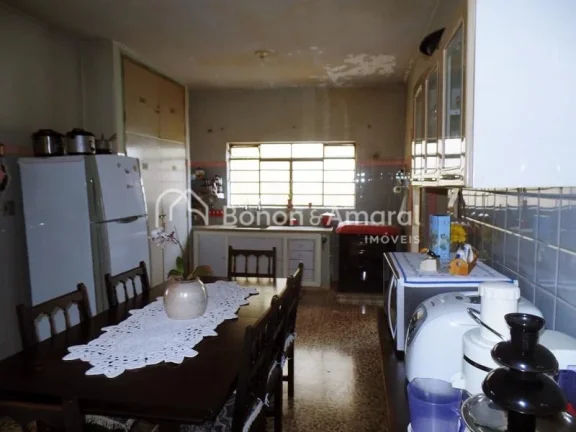Imagem Venda, casa, Taquaral em Campinas.
Zoneamento ZC 2. 
A poucos metros da lagoa do Taquaral.
Fácil ac...