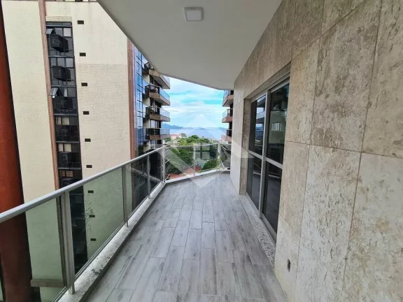 Imagem Apartamento de 4 Quartos para Venda em Copacabana com 185 m²