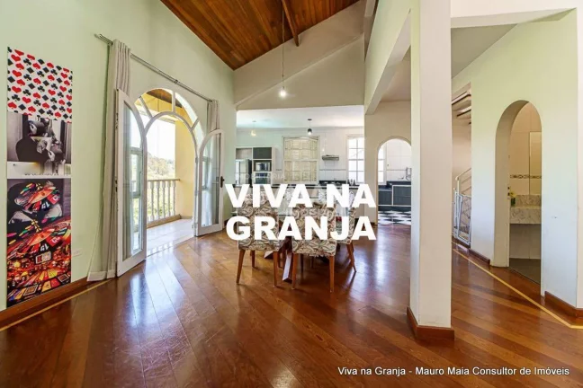 Imagem Casa com 5 quartos, sendo 4 suítes na Granja Viana - Carapicuíba/SP