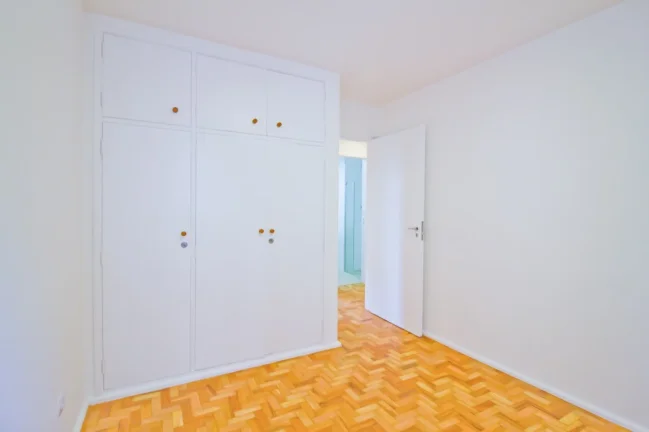 Imagem Apartamento Reformado 82M², 3Q, 1 Banheiro, 1 Vaga, Varanda, Academia, Playground, Salão de Festas e Jogos.