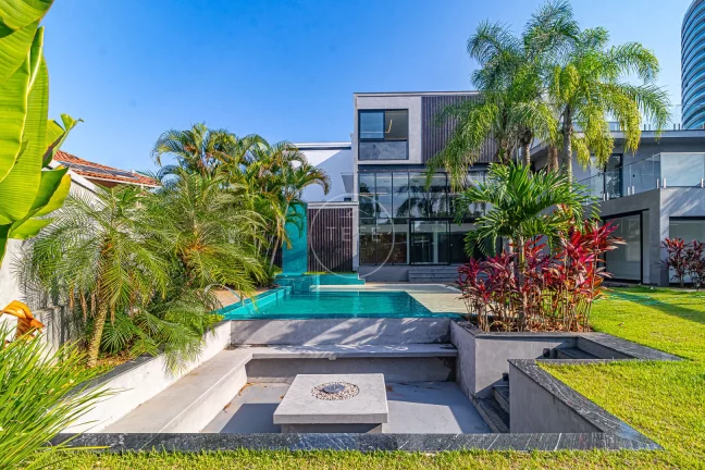 Imagem CASA de ALTO PADRÃO impecavelmente finalizada com 5 SUÍTES - MANSÕES - BARRA - Rio de Janeiro, RJ