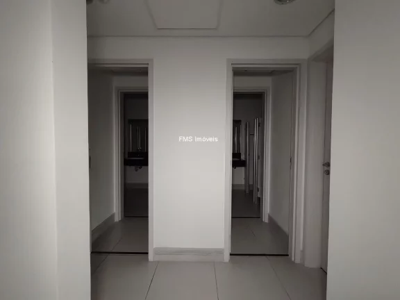 Imagem Conjunto comercial com 677m² para locação em Alphaville.