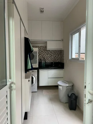 Imagem Casa Ampla em Condomínio de Alto Padrão em Valinhos com 3 Suítes e Sala de Cinema Exclusiva!