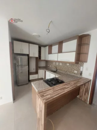 Imagem AMPLO SOBRADO A VENDA NA VILA PRUDENTE, TODO REFORMADO. 4 VAGAS DE GARAGEM E QUINTAL COM CHURRASQUEIRA. PRÓXIMO AO METRÔ DA VILA PRUDENTE.