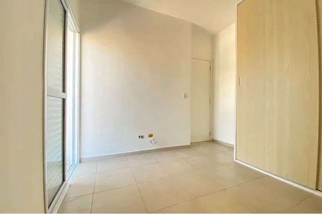 Imagem Apartamento moderno com cozinha integrada à sala, 2 quartos e 1 vaga para locação na Freguesia do Ó