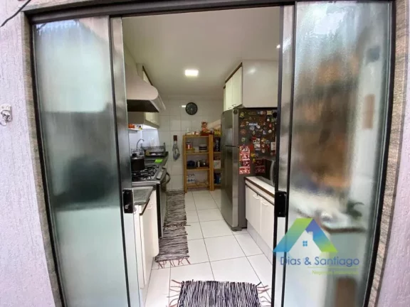 Imagem Sobrado com 4 Quartos e 5 banheiros à Venda, 180 m² por R$ 899.900