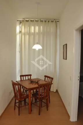 Imagem Apartamento Reformado à Venda em Copacabana: 3 Quartos, 100 m²