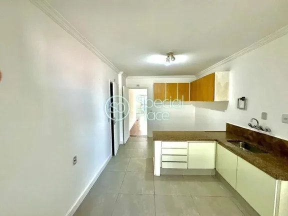 Imagem Ótimo apartamento com 137m² de área privativa, 3 dormitórios ( 1 suíte ) e 2 vagas na garagem. ...